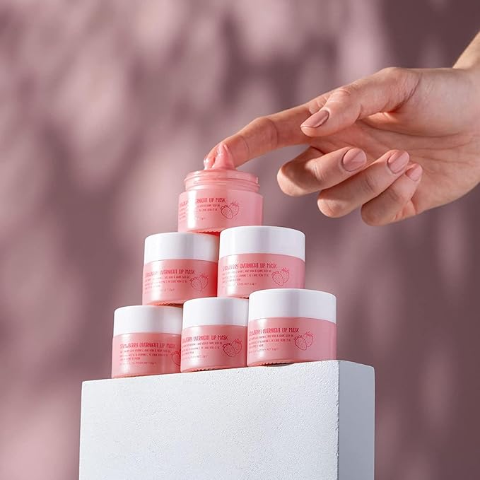 W7 Sweet Dreams Overnight Strawberry Lip