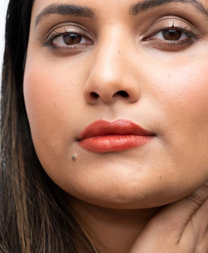 Ere Perez - Natural Coco Crayon Hydrating Lip Color | Vegan, Cruelty-Free, Clean Beauty (Wild, 0.01 oz | 3 g)