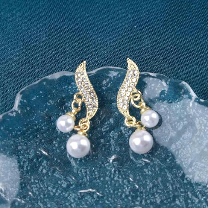 Vintage Crystal Pearl Drop Earrings Sparkly Leaf Earrings