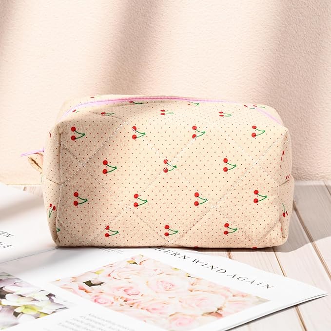 Soidram floral makeup bag quilted