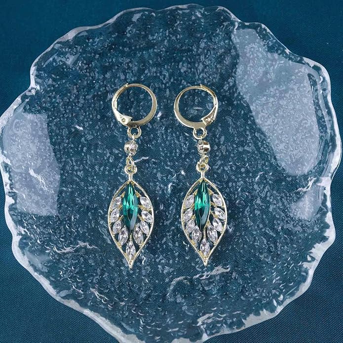 Vintage Crystal Emerald Leaf Dangle Earrings Green Rhinestone