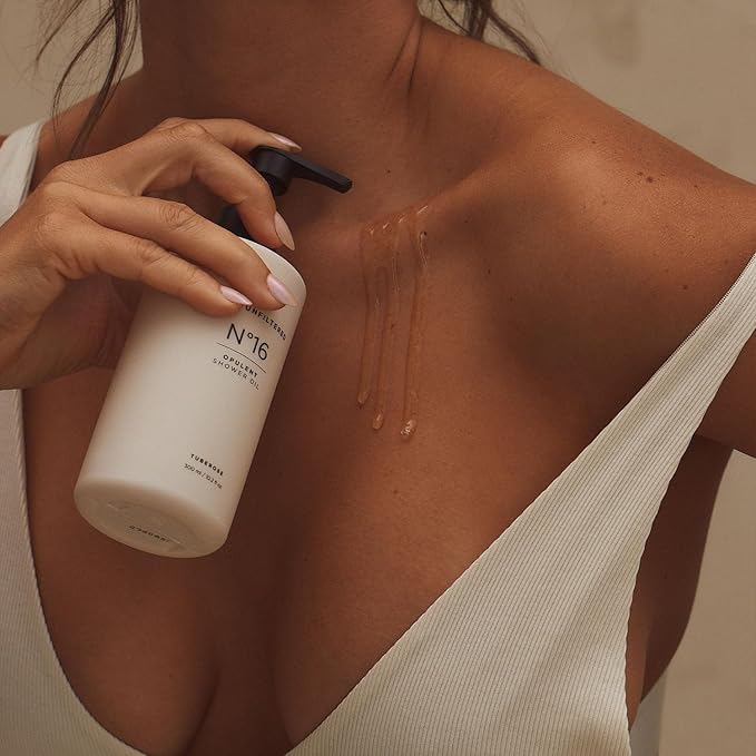 '+ Lux Unfiltered N°16 Opulent Shower Oil in Tuberose, Luxurious Hydrating Full Body Oil Cleanser, Luxurious Scented Body Wash for the Shower or Bath, Vegan Cleanser That Leaves Skin Clean + Hydrated