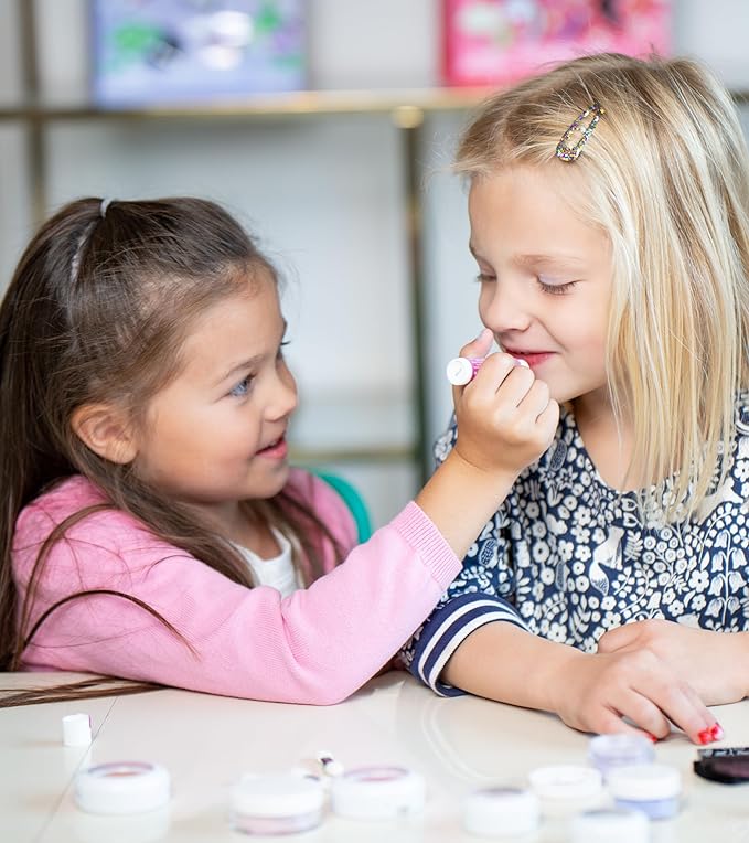 Luna Star Klee Mineral Makeup Kit.