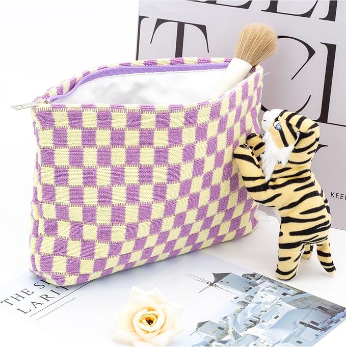 Pazimiik knitted checkered makeup bag
