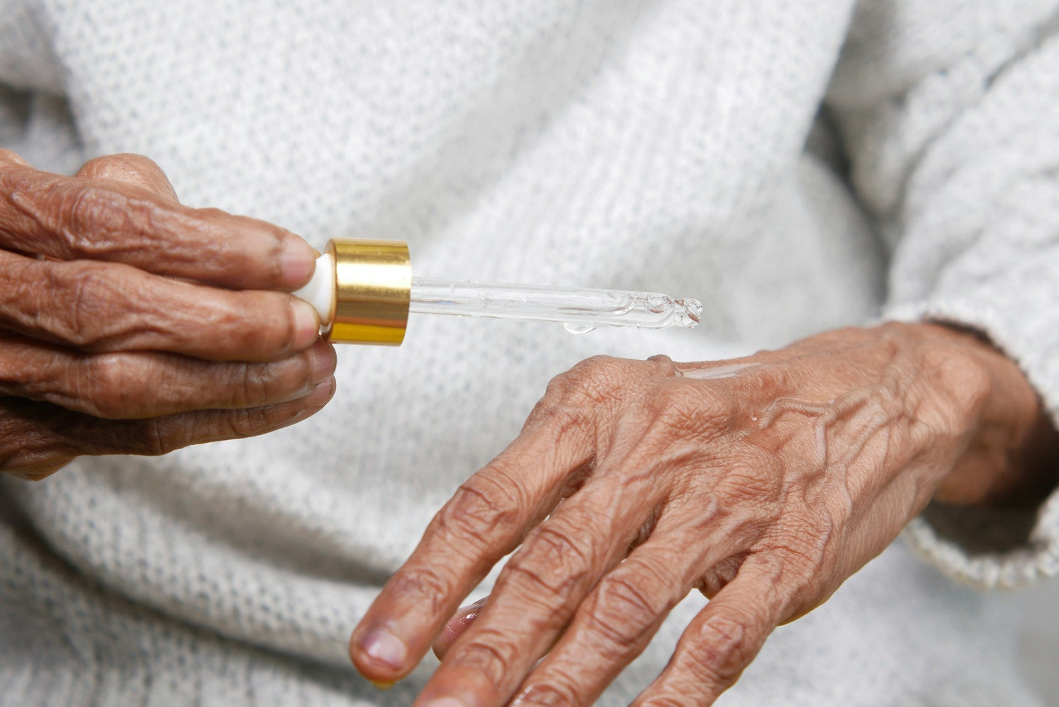 Anti-aging-skincare-serum-from-SkynelleBeauty-Shop