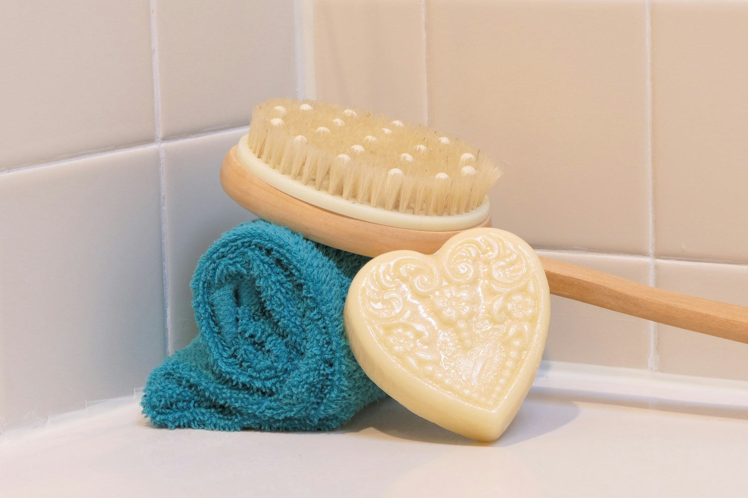 Exfoliating-bath-and-shower-brush-for-soft-radiant-skin