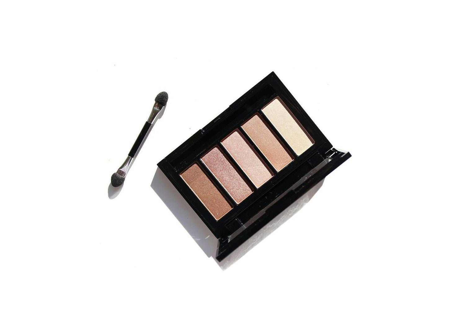 Eye-Makeup-Products-including-mascaras-eyeliners-and-more-at-SkynelleBeauty-Shop-for-bold-long-lasting-eye-looks.