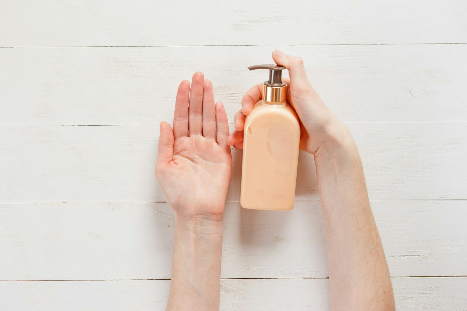 Hydrating-body-wash-for-sensitive-skin