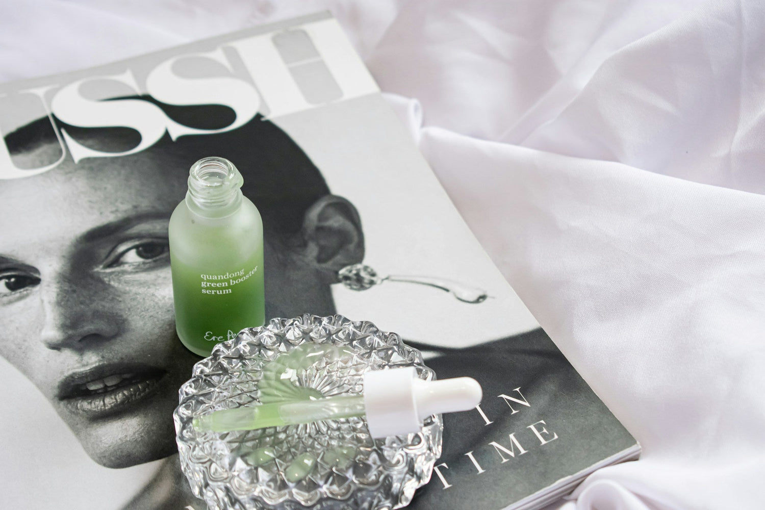 Hydrating-face-serum-with-hyaluronic-acid