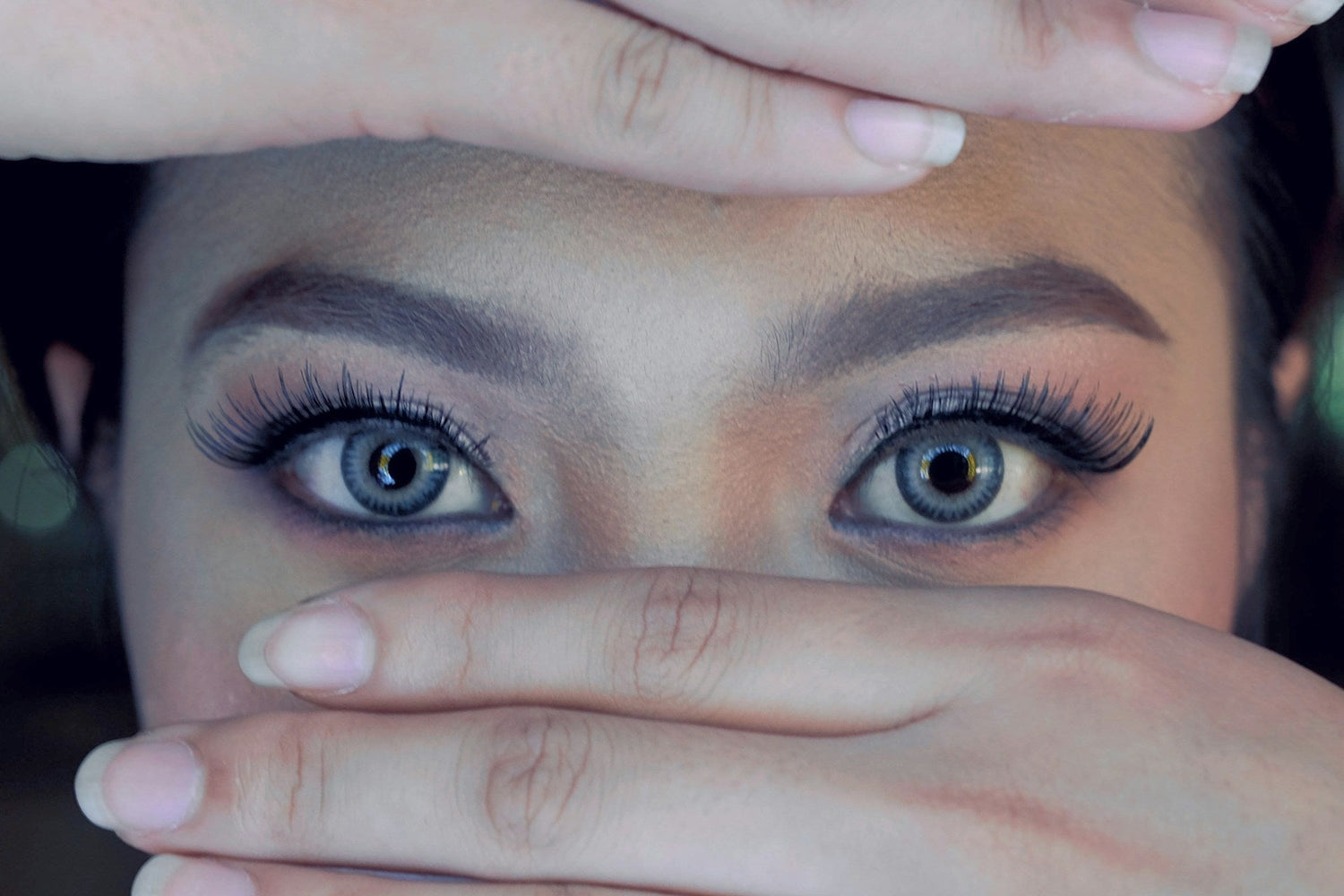 Neutral-eyeshadow-palette-for-everyday-makeup-looks