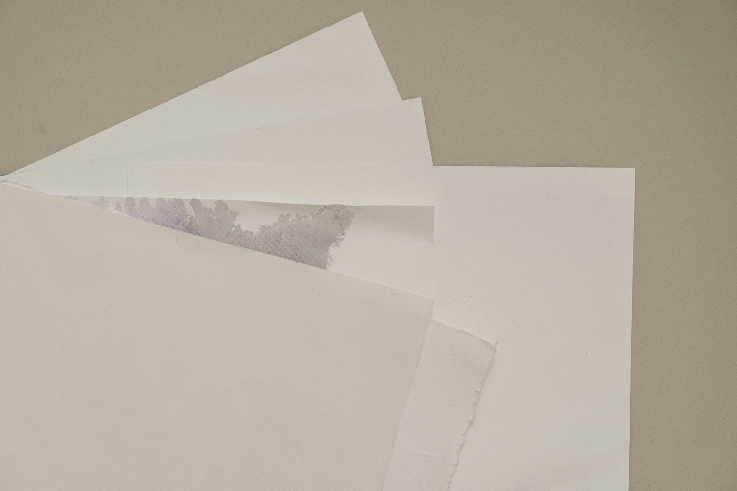Oil-blotting-sheets-for-oily-skin-control
