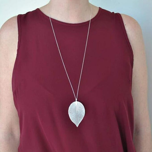 Simple Long Necklace Chain Leaf Pendant