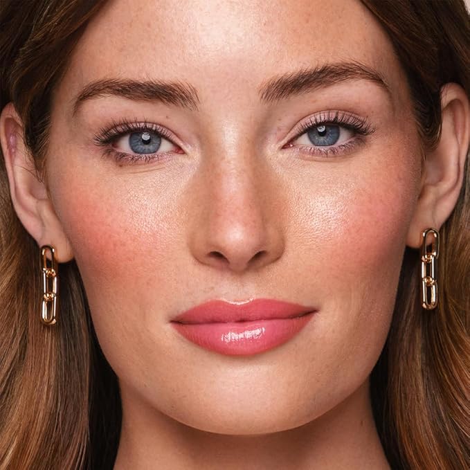 Jouer La Vie En Rose Lip Adjusting