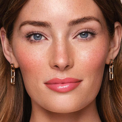 Jouer La Vie En Rose Lip Adjusting