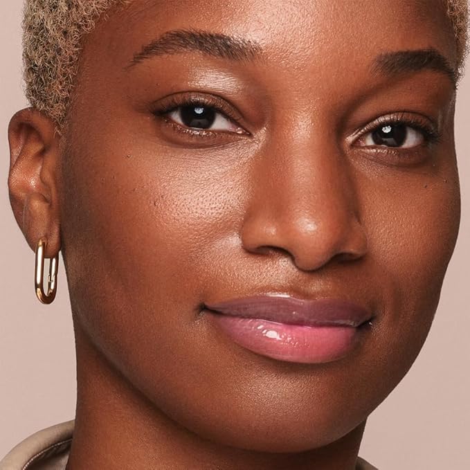 Jouer La Vie En Rose Lip Adjusting