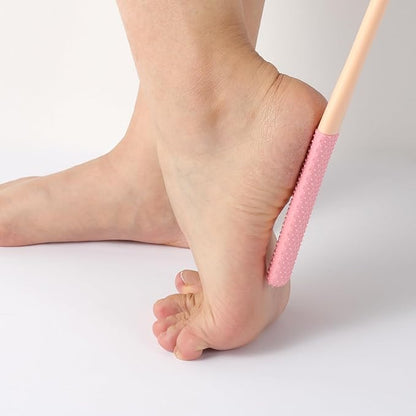 Shower Foot Scrubber Brush, 15.7" Toe Cleaning Brush with 4 Reusable Drying Covers, Long Handle Silicone Bristles Lotion Applicator, No Bending Down Skin Exfoliation Foot Scrub Brushes for Elderly