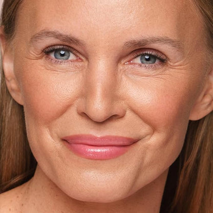 Jouer La Vie En Rose Lip Adjusting