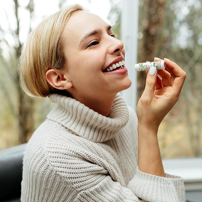 OLYCRAFT 100Pcs Self-Adhesive Lip Balm Tag Wrapping