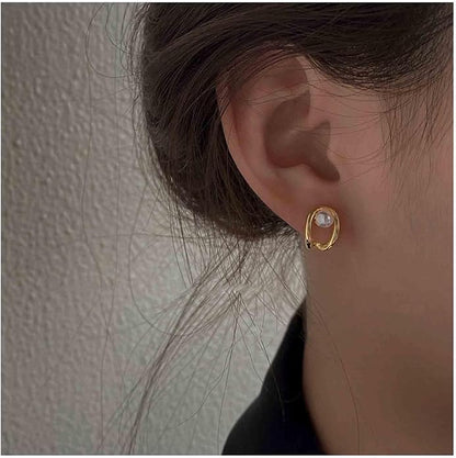 Vintage Pearl Claw Earrings Pearl Claw