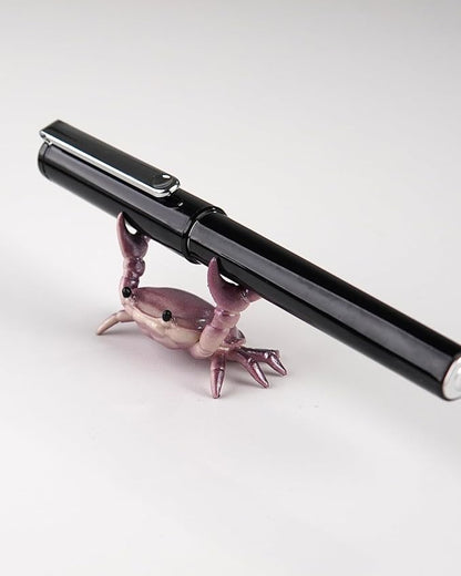 Crab pen holder for desk