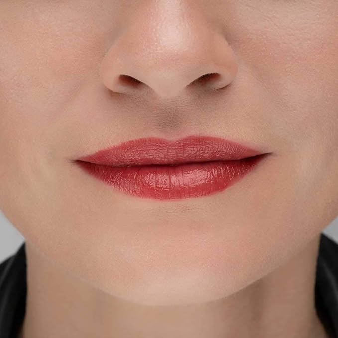 TRE'STIQUE trestique Prime And Shine Lip Crayon, Refillable Shiny Lipstick With Built-in Lip Primer, Clean Beauty Makeup Lipstick, Lipstick For Women, 2-in-1 Glossy Lipstick and Lip Primer