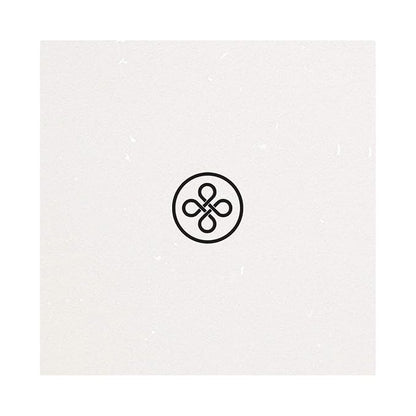 AVANT Hyaluronic Acid Replenishing Lip Serum