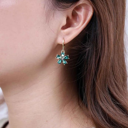 Vintage Emerald Flower Drop Earrings Green