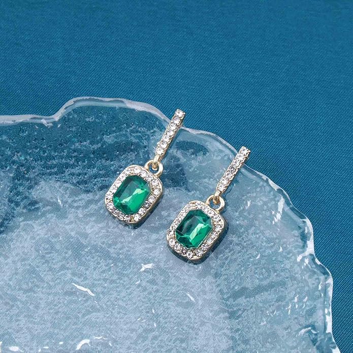 Vintage Emerald Crystal Drop Earrings Green