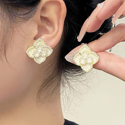 Vintage Pearl Flower Earrings Gold Pearl