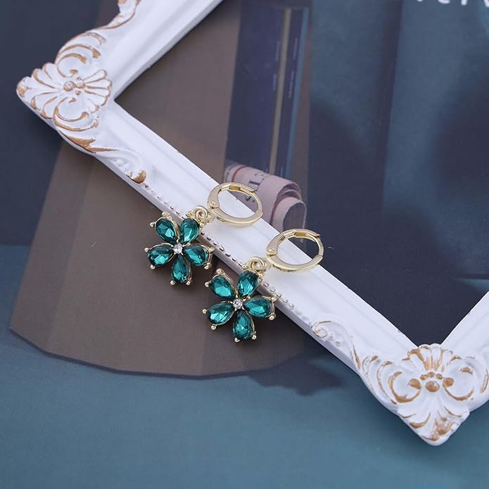 Vintage Emerald Flower Drop Earrings Green