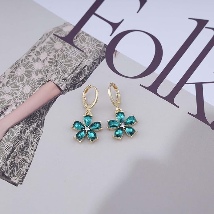 Vintage Emerald Flower Drop Earrings Green