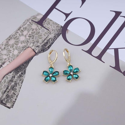 Vintage Emerald Flower Drop Earrings Green