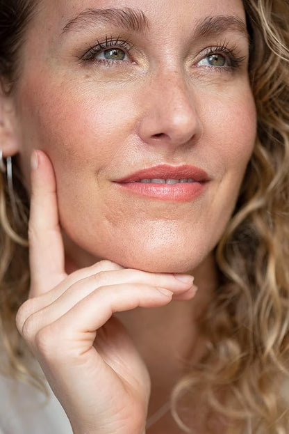 Ere Perez - Natural Coco Crayon Hydrating Lip Color | Vegan, Cruelty-Free, Clean Beauty (Charm, 0.01 oz | 3 g)