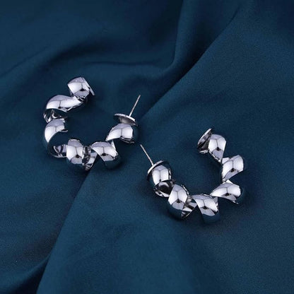 Vintage Exaggerated Irregular Circle Earrings Twist