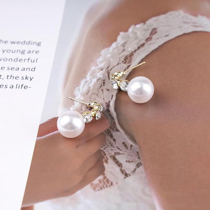 Vintage Rhinestone Pearl Drop Earrings Gold