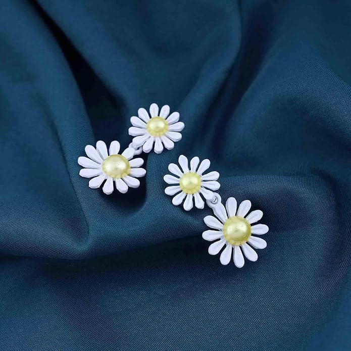 Vintage Resin Daisy Flower Earrings White