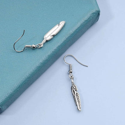 Vintage Etched Feather Earrings Silver Feather