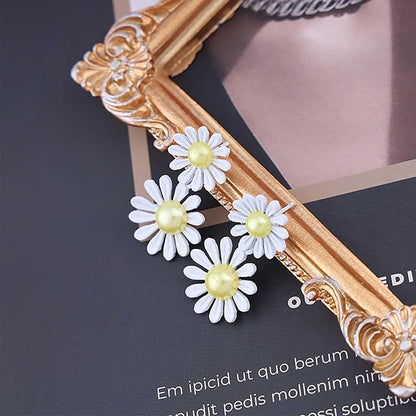 Vintage Resin Daisy Flower Earrings White