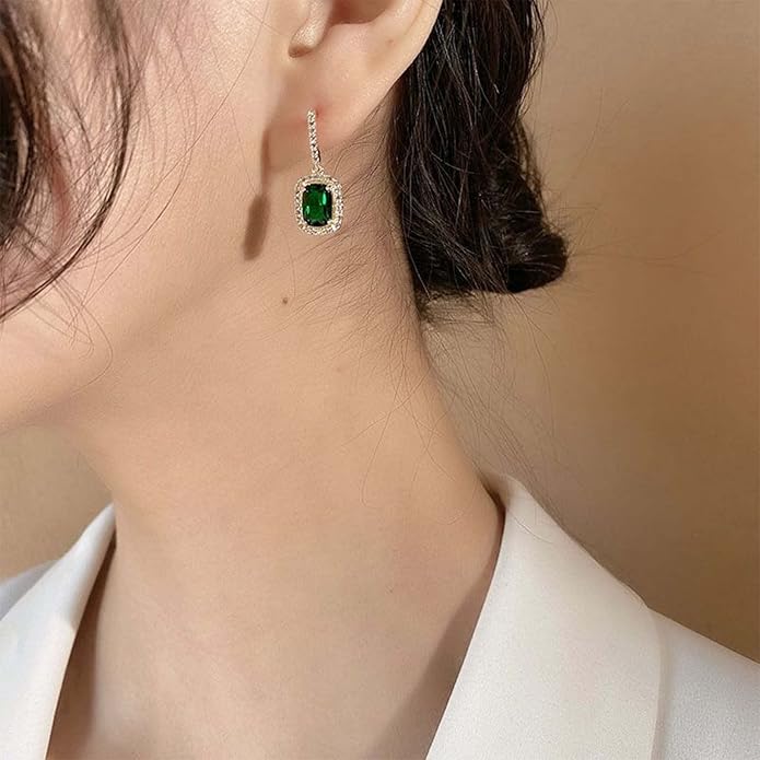 Vintage Emerald Crystal Drop Earrings Green