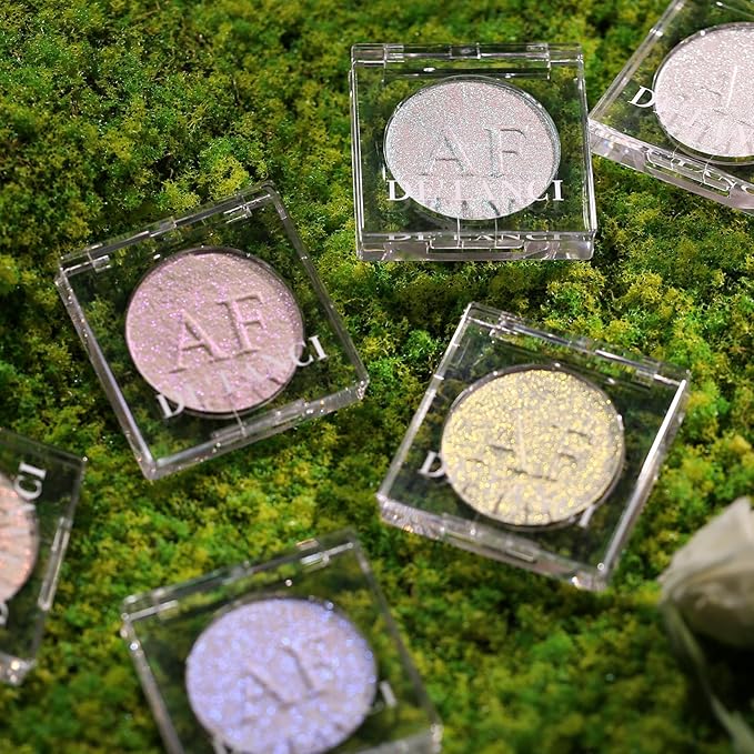 Highlighter Makeup Palette, Long Lasting New Formula, Dazzling Dazzling Shimmer