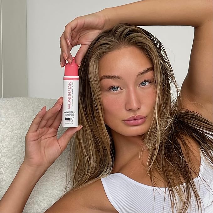 MineTan Holiday Bronze Self Tanning Gift Set - Stocking Stuffer for Her, Gift for Her, Beauty Lovers, Sunless Tanning Bundle, Travel Sized Self Tan for Body, Self Tan for Face