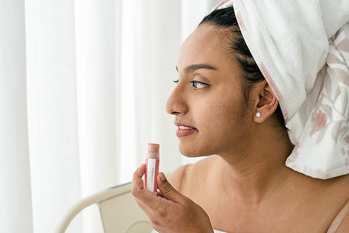 Mambino Organics Kissable Lip Balm, Moisturizing