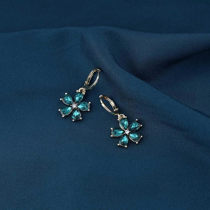 Vintage Emerald Flower Drop Earrings Green